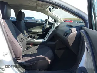 2013 Chevrolet Volt with VIN 1G1RA6E48DU146799, listed as a IAAI auction lot 42137122 with 121,649 mi miles and . Bid and sale history available at carsss.com. Image 5.