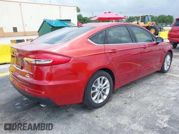 2020 Ford Fusion SE with VIN 3FA6P0HDXLR160183, listed as a IAAI auction lot 42623508 with 89,914 mi miles and . Bid and sale history available at DreamBid. Image 4.