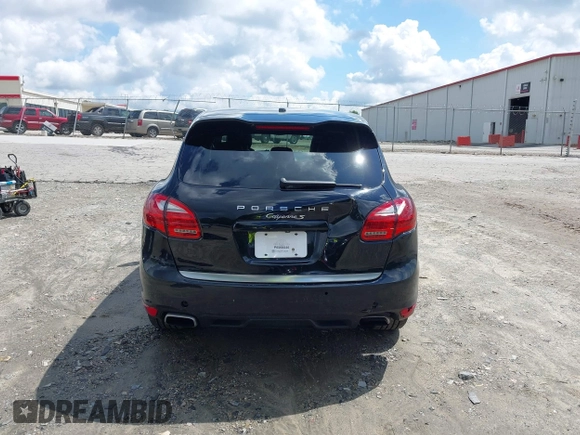2011 Porsche Cayenne S Hybrid with VIN WP1AE2A20BLA92714, listed as a IAAI auction lot 42255019 with 101,274 mi miles and . Bid and sale history available at DreamBid. Image 16.