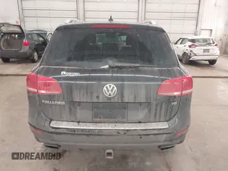 2012 Volkswagen Touareg Sport with VIN WVGEF9BP8CD009511, listed as a IAAI auction lot 41457989 with 87,325 mi miles and . Bid and sale history available at DreamBid. Image 17.