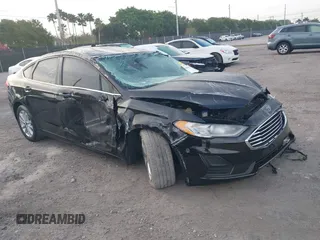 2019 Ford Fusion SE with VIN 3FA6P0HD8KR203627, listed as a IAAI auction lot 41868827 with 78,179 mi miles. Bid and sale history available at carsss.com. Image 1.