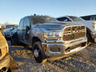 2023 Ram 3500 Tradesman with VIN 3C63RRGL2PG643681, listed as a Copart auction lot 80698534 with 138,424 mi miles and Clean Title. Bid and sale history available at carsss.com. Image 4.
