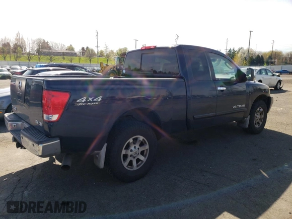 2006 Nissan Titan SE z VIN 1N6BA06B86N511768, wystawiony jako Copart lot #52146585 z przebiegiem 174 058 mil mil oraz Szkoda całkowita • Salvage title. Historia ofert i sprzedaży dostępna na DreamBid. Obrazek 3.