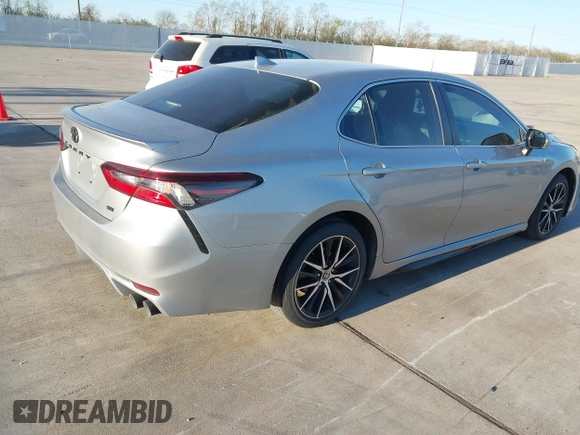2021 Toyota Camry SE Nightshade with VIN 4T1T11AK3MU431765, listed as a IAAI auction lot 41835850 with 69,295 mi miles and . Bid and sale history available at carsss.com. Image 4.