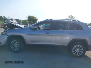 2019 Jeep Cherokee Latitude with VIN 1C4PJMCB5KD107122, listed as a IAAI auction lot 40267152 with 113,822 mi miles. Bid and sale history available at carsss.com. Image 14.