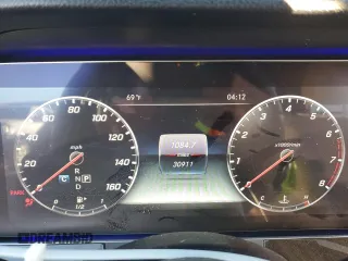 2020 Mercedes-Benz E-Class E 350 with VIN W1KZF8DB4LA825382, listed as a Copart auction lot 70444742 with 30,911 mi miles. Bid and sale history available at carsss.com. Image 9.