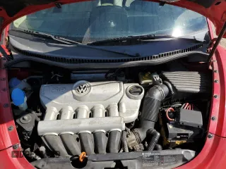 2008 Volkswagen Beetle SE with VIN 3VWRF31YX8M409057, listed as a Copart auction lot 64021115 with 137,841 mi miles and Salvage title. Bid and sale history available at DreamBid. Image 12.