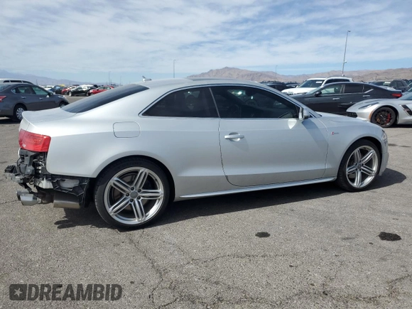 2013 Audi S5 Prestige z VIN WAUVGAFR1DA021286, wystawiony jako Copart lot #47070585 z przebiegiem 108 135 mil mil oraz Szkoda całkowita • Salvage title. Historia ofert i sprzedaży dostępna na DreamBid. Obrazek 3.