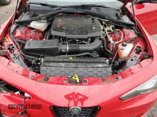 2022 Alfa Romeo Giulia Veloce z VIN ZARFANBN8N7665049, wystawiony jako Copart lot #73681754 z przebiegiem 33 500 mil mil oraz Nie do naprawy • Non repairable. Historia ofert i sprzedaży dostępna na DreamBid. Obrazek 11.