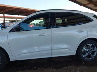 2024 Ford Escape ST-Line with VIN 1FMCU0MN2RUA68650, listed as a IAAI auction lot 41965125 with 13,036 mi miles and . Bid and sale history available at DreamBid. Image 15.