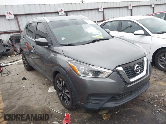 2020 Nissan Kicks SV z VIN 3N1CP5CV9LL519118, wystawiony jako IAAI lot #41899493 z przebiegiem 105 857 mil mil oraz . Historia ofert i sprzedaży dostępna na DreamBid. Obrazek 1.