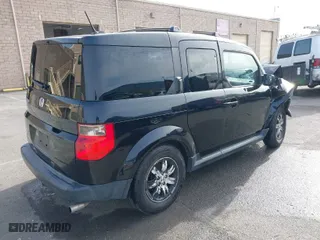 2008 Honda Element EX with VIN 5J6YH28778L016628, listed as a IAAI auction lot 41549921 with 218,593 mi miles. Bid and sale history available at carsss.com. Image 4.