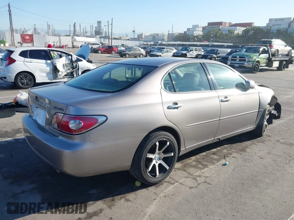 2004 Lexus ES 350 with VIN JTHBA30G345049091, listed as a IAAI auction lot 41819423 with Not provided miles and . Bid and sale history available at DreamBid. Image 4.