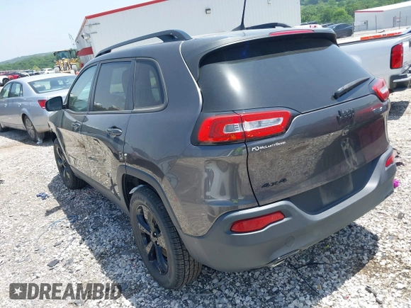 2018 Jeep Cherokee Latitude z VIN 1C4PJMCB8JD568944, wystawiony jako IAAI lot #42244217 z przebiegiem 34 945 mil mil oraz . Historia ofert i sprzedaży dostępna na DreamBid. Obrazek 3.