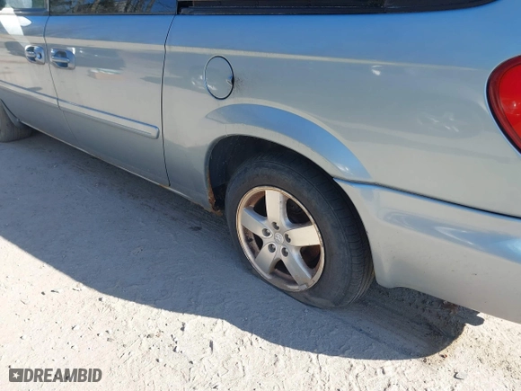 2006 Dodge Grand Caravan SXT with VIN 2D4GP44L46R783914, listed as a IAAI auction lot 41983174 with 109,609 mi miles. Bid and sale history available at carsss.com. Image 6.