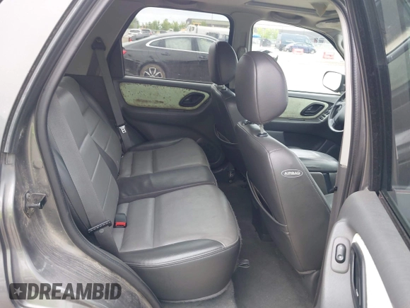2004 Ford Escape XLT z VIN 1FMCU931X4DA18154, wystawiony jako IAAI lot #42364169 z przebiegiem 173 391 mil mil oraz . Historia ofert i sprzedaży dostępna na DreamBid. Obrazek 8.