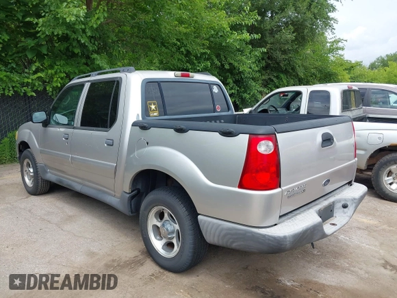 2005 Ford Explorer Sport Trac XLS with VIN 1FMZU67K65UB52575, listed as a IAAI auction lot 42516281 with 129,742 mi miles and . Bid and sale history available at DreamBid. Image 3.