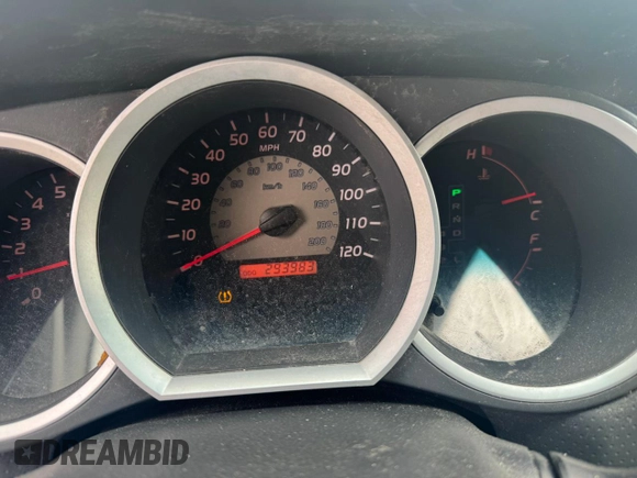 2010 Toyota Tacoma z VIN 5TEUU4EN8AZ748031, wystawiony jako Copart lot #57866505 z przebiegiem 293 983 mil mil oraz Czysty tytuł • Clean title. Historia ofert i sprzedaży dostępna na DreamBid. Obrazek 8.