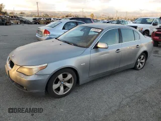 2004 BMW 5 Series 530i with VIN WBANA73564B065509, listed as a Copart auction lot 84496564 with 208,812 mi miles and Clean Title. Bid and sale history available at carsss.com. Image 1.