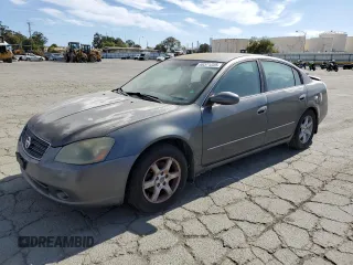 2005 Nissan Altima SL z VIN 1N4AL11D45N486329, wystawiony jako Copart lot #60371225 z przebiegiem 236 463 mil mil oraz Czysty tytuł • Clean title. Historia ofert i sprzedaży dostępna na DreamBid. Obrazek 1.