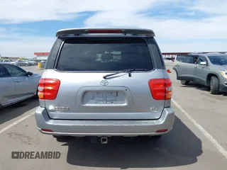 2002 Toyota Sequoia SR5 with VIN 5TDZT34A32S113234, listed as a IAAI auction lot 42086627 with 282,821 mi miles and . Bid and sale history available at carsss.com. Image 16.