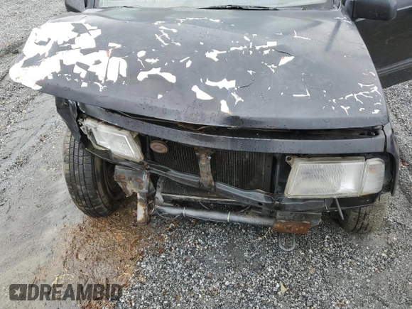 1992 Geo Tracker z VIN 2CNBJ18U8N6938728, wystawiony jako Copart lot #79459914 z przebiegiem 17 751 mil mil oraz Szkody całkowita. Historia ofert i sprzedaży dostępna na DreamBid. Obrazek 12.