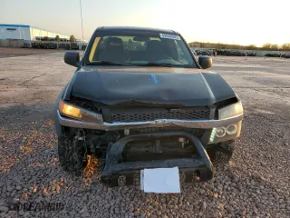 2005 Chevrolet Colorado LS Z71 with VIN 1GCDT196658182639, listed as a Copart auction lot 43548385 with 183,129 mi miles and Salvage Title. Bid and sale history available at carsss.com. Image 5.