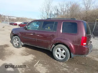 2009 Honda Pilot EX-L with VIN 5FNYF48689B022215, listed as a IAAI auction lot 41817432 with Not Provided miles and . Bid and sale history available at carsss.com. Image 3.