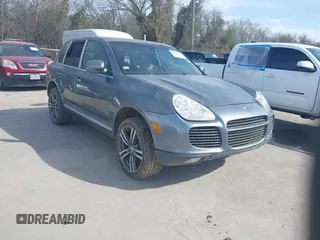 2004 Porsche Cayenne with VIN WP1AA29P44LA21532, listed as a IAAI auction lot 41820496 with 202,160 mi miles. Bid and sale history available at carsss.com. Image 1.