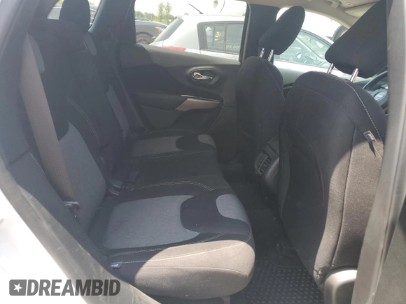 2018 Jeep Cherokee Latitude Tech Connect z VIN 1C4PJLCB7JD596423, wystawiony jako Copart lot #59171415 z przebiegiem 113 034 mil mil oraz Czysty tytuł • Clean title. Historia ofert i sprzedaży dostępna na DreamBid. Obrazek 11.