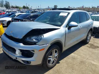 2016 Porsche Cayenne z VIN WP1AA2A26GKA13183, wystawiony jako IAAI lot #39110607 z przebiegiem Nie podano mil oraz . Historia ofert i sprzedaży dostępna na DreamBid. Obrazek 17.