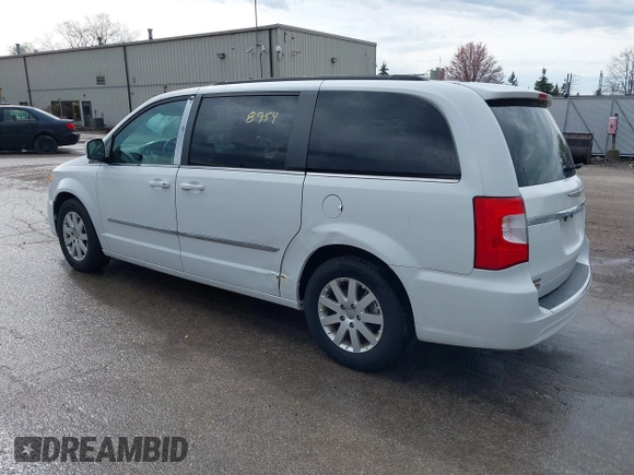 2016 Chrysler Town & Country Touring with VIN 2C4RC1BG3GR187720, listed as a IAAI auction lot 42088954 with 122,127 mi miles. Bid and sale history available at carsss.com. Image 3.