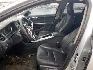 2015 Volvo S60 T5 Drive-E Premier z VIN YV126MFK4F1355600, wystawiony jako Copart lot #54455545 z przebiegiem Nie podano mil oraz Czysty tytuł • Clean title. Historia ofert i sprzedaży dostępna na DreamBid. Obrazek 7.