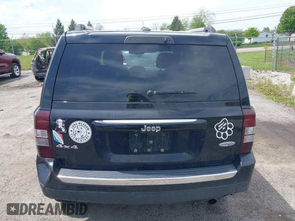 2016 Jeep Patriot High Altitude z VIN 1C4NJRFB8GD580715, wystawiony jako IAAI lot #42242776 z przebiegiem 133 763 mil mil oraz . Historia ofert i sprzedaży dostępna na DreamBid. Obrazek 16.