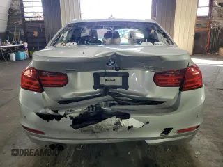 2014 BMW 3 Series 328i xDrive z VIN WBA3B5C55EP652751, wystawiony jako Copart lot #61654285 z przebiegiem 134 642 mil mil oraz Szkoda całkowita • Salvage title. Historia ofert i sprzedaży dostępna na DreamBid. Obrazek 6.