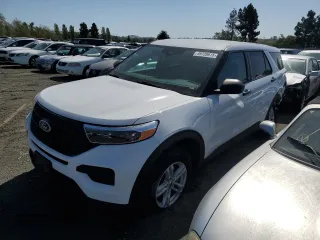 2022 Ford Explorer with VIN 1FMSK8BB2NGA28229, listed as a Copart auction lot 49720615 with 13,450 mi miles and Non Repairable. Bid and sale history available at carsss.com. Image 1.