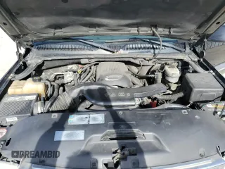 2003 Chevrolet Suburban LS with VIN 3GNEC16T03G150153, listed as a Copart auction lot 46333895 with 189,664 mi miles and Salvage Title. Bid and sale history available at carsss.com. Image 12.