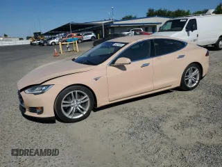 2013 Tesla Model S с VIN 5YJSA1CN6DFP03404, выставлен на аукционе Copart как лот 60239535 с пробегом 103 800 миль миль и Чистый • Clean title. История ставок и продаж доступна на DreamBid. Изображение 1.