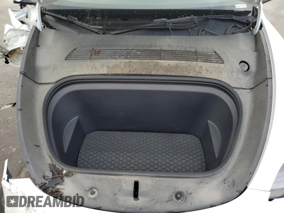 2023 Tesla Model Y Long Range z VIN 7SAYGAEE5PF743079, wystawiony jako Copart lot #45570655 z przebiegiem 46 145 mil mil oraz Szkoda całkowita • Salvage title. Historia ofert i sprzedaży dostępna na DreamBid. Obrazek 14.