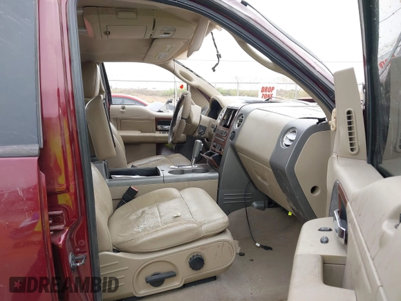 2005 Ford F-150 XLT with VIN 1FTPW14505KE67116, listed as a IAAI auction lot 41984997 with 125,492 mi miles. Bid and sale history available at carsss.com. Image 5.