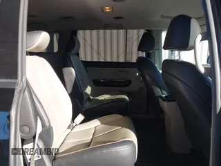 2021 Kia Sedona EX with VIN KNDMC5C10M6671729, listed as a IAAI auction lot 40858206 with 58,775 mi miles. Bid and sale history available at carsss.com. Image 8.