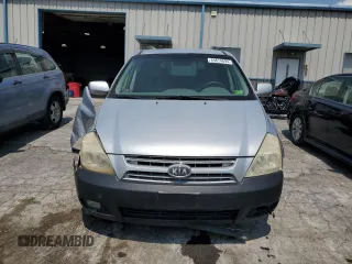 2009 Kia Sedona LX with VIN KNDMB233096296810, listed as a Copart auction lot 64614694 with 231,572 mi miles and Salvage Title. Bid and sale history available at carsss.com. Image 5.