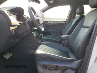 2023 Volkswagen Tiguan SE R-Line Black с VIN 3VVCB7AX6PM012271, выставлен на аукционе Copart как лот 54506175 с пробегом 28 168 миль миль и Списание • Salvage title. История ставок и продаж доступна на DreamBid. Изображение 7.