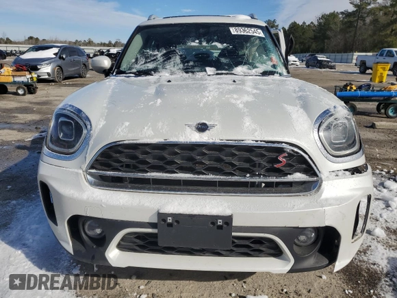 2024 MINI Countryman Cooper S with VIN WMZ83BR03R3S03985, listed as a Copart auction lot 89362545 with 0 mi miles and Salvage Title. Bid and sale history available at carsss.com. Image 5.