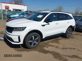 2021 Kia Sorento EX with VIN 5XYRHDLF7MG059909, listed as a IAAI auction lot 42062964 with 62,066 mi miles. Bid and sale history available at carsss.com. Image 2.