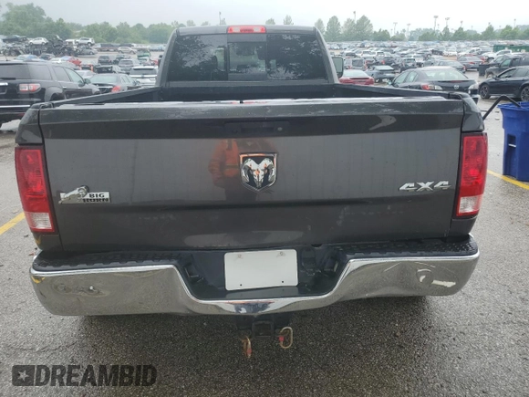 2018 Ram 3500 Big Horn z VIN 3C63RRHL0JG199965, wystawiony jako Copart lot #59881035 z przebiegiem 108 305 mil mil oraz Czysty tytuł • Clean title. Historia ofert i sprzedaży dostępna na DreamBid. Obrazek 6.