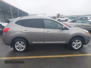 2012 Nissan Rogue S z VIN JN8AS5MV9CW719173, wystawiony jako IAAI lot #42336103 z przebiegiem 93 351 mil mil oraz . Historia ofert i sprzedaży dostępna na DreamBid. Obrazek 13.