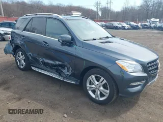 2014 Mercedes-Benz M ML 350 with VIN 4JGDA5HB7EA351020, listed as a IAAI auction lot 41834795 with 83,328 mi miles. Bid and sale history available at carsss.com. Image 1.