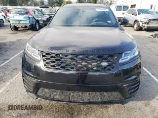 2020 Land Rover Range Rover Velar R-Dynamic S z VIN SALYK2FV6LA255268, wystawiony jako Copart lot #44068565 z przebiegiem 56 923 mil mil oraz Czysty tytuł • Clean title. Historia ofert i sprzedaży dostępna na DreamBid. Obrazek 5.