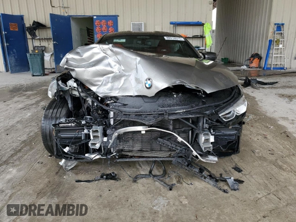 2022 BMW M8 Competition z VIN WBSAE0C00NCH03231, wystawiony jako Copart lot #89316515 z przebiegiem Nie podano mil oraz Nie do naprawy • Non repairable. Historia ofert i sprzedaży dostępna na DreamBid. Obrazek 5.